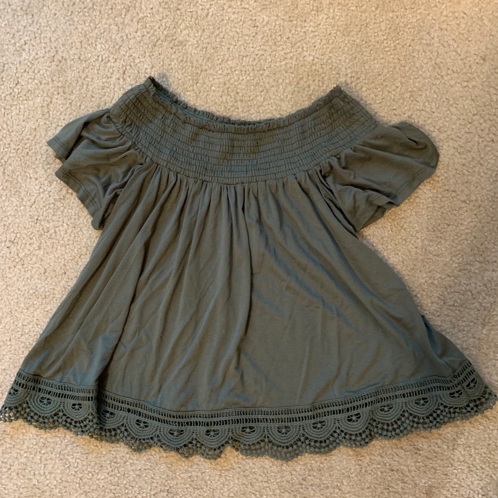 Algae’s State off the shoulder Top